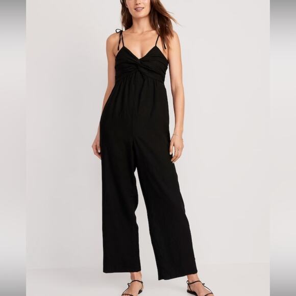 Old Navy Tie-Shoulder Cropped Twist-Front Smocked Jumpsuit - Picture 1 of 10